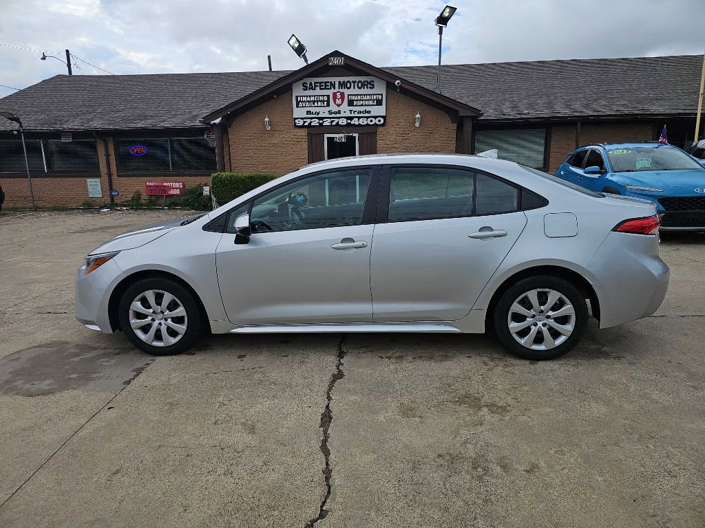 Used 2024 Toyota Corolla LE image 9