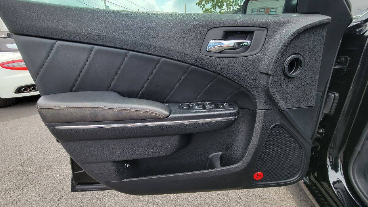 Used 2014 Dodge Charger R/T RWD image 12