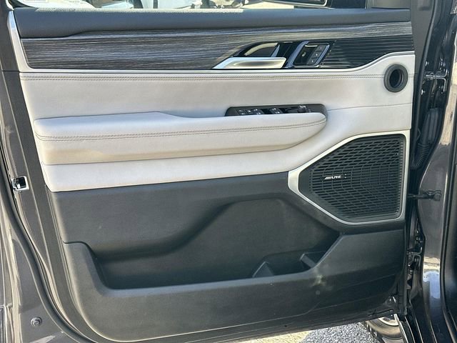 Used 2024 Jeep Wagoneer Series II AWD/4WD image 21