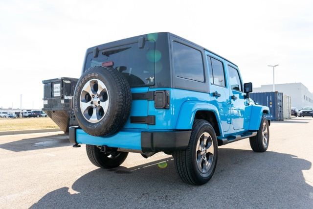 Used 2017 Jeep Wrangler Unlimited Sahara w/ Dual Top Group image 7