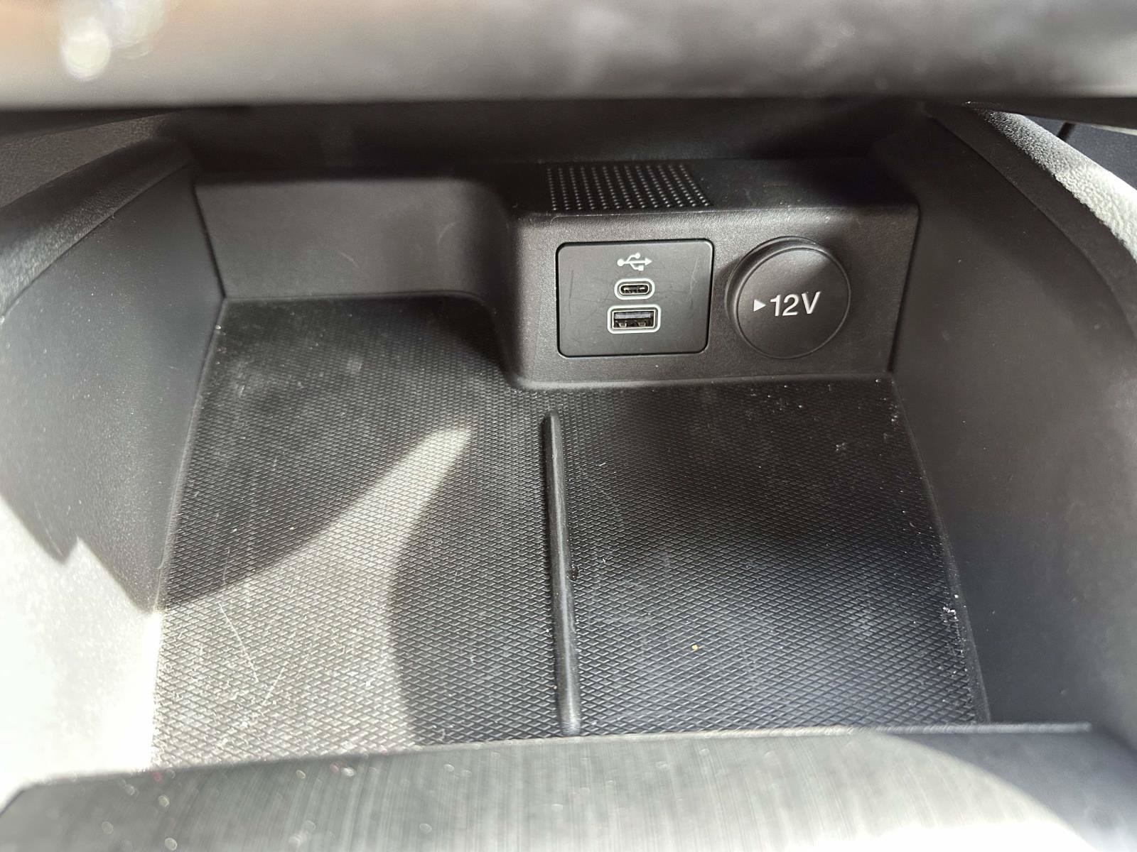 Used 2025 Ford Escape Active w/ Cold Weather Package FWD image 26