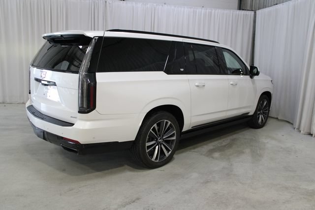 Used 2025 Cadillac Escalade ESV Sport w/ Touring Package AWD/4WD image 36