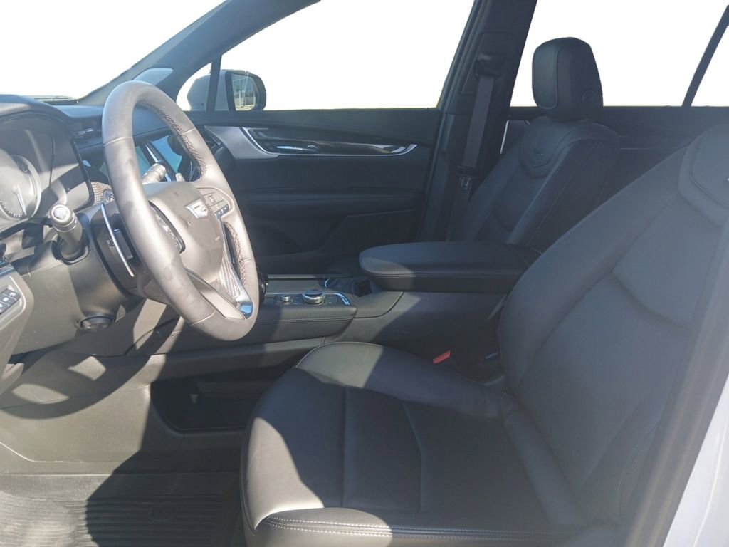 Used 2024 Cadillac XT6 Sport w/ LPO, Onyx Lite Package image 10