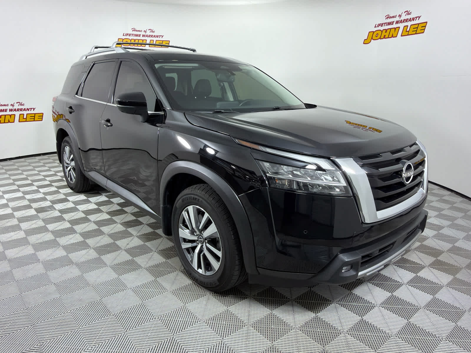 Used 2022 Nissan Pathfinder SL AWD/4WD image 8
