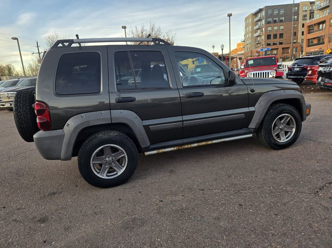 Used 2005 Jeep Liberty Renegade image 11