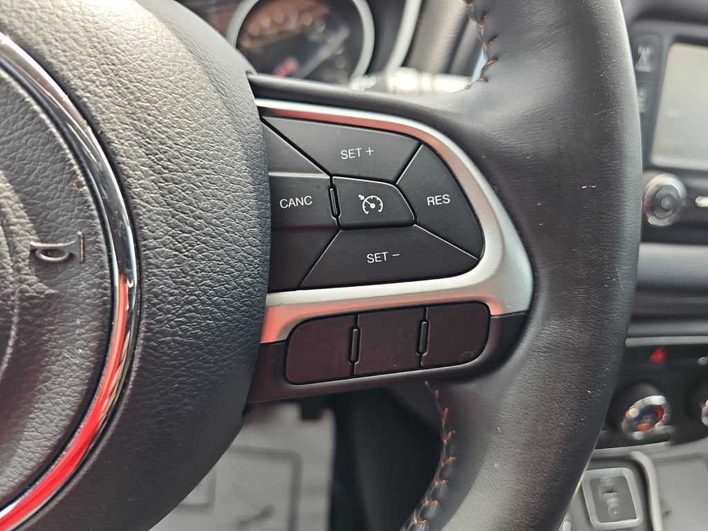 Used 2018 Jeep Compass Latitude w/ Trailer Tow Group AWD/4WD image 18