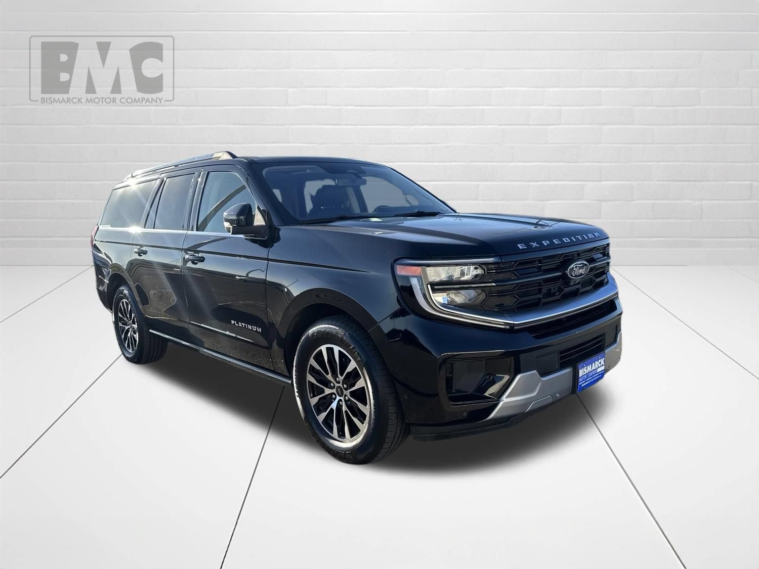 Used 2025 Ford Expedition Max Platinum AWD/4WD image 2