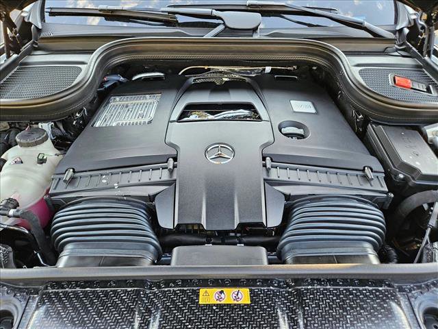 New 2026 Mercedes-Benz GLS 580 4MATIC image 16