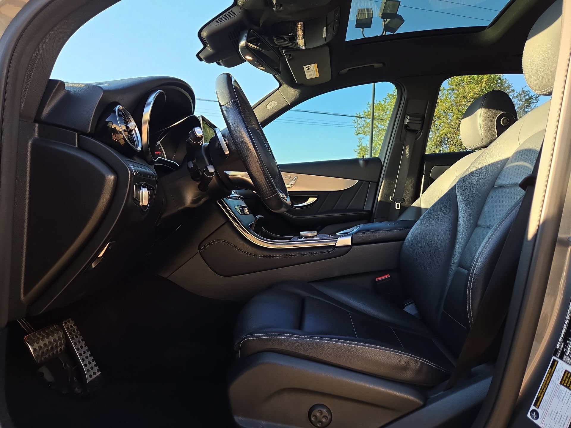 Used 2019 Mercedes-Benz GLC 300 image 16