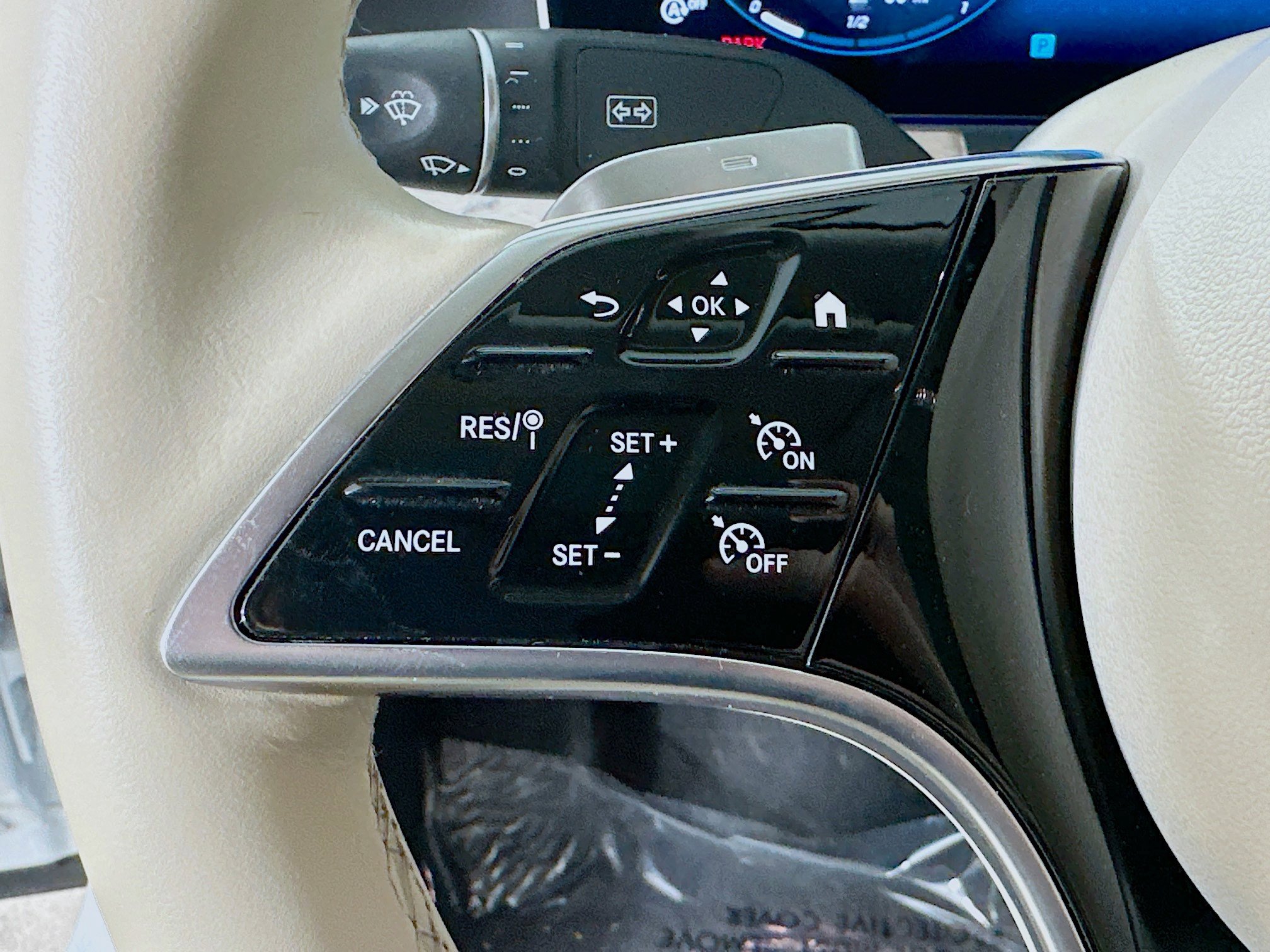 Used 2023 Mercedes-Benz E 450 4MATIC Coupe image 12