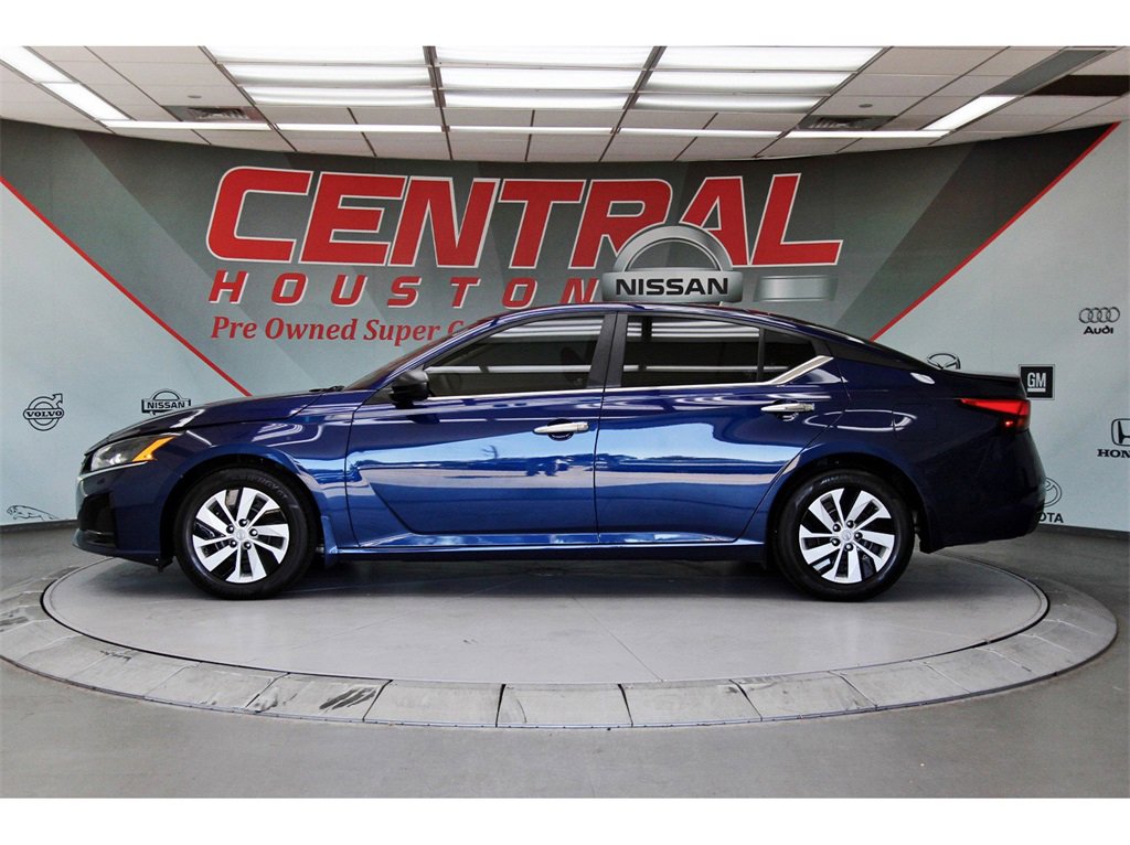 Certified 2024 Nissan Altima 2.5 S image 3