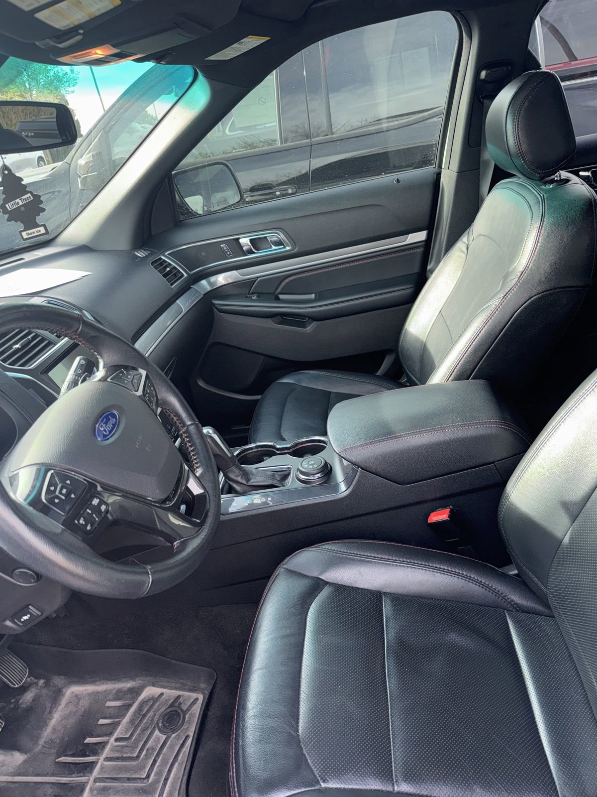 Used 2017 Ford Explorer Sport w/ Equipment Group 401A AWD/4WD image 4