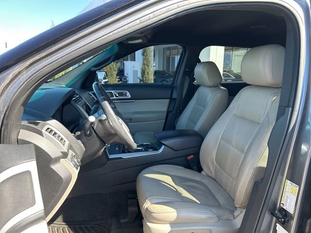 Used 2014 Ford Explorer XLT w/ Equipment Group 202A image 16