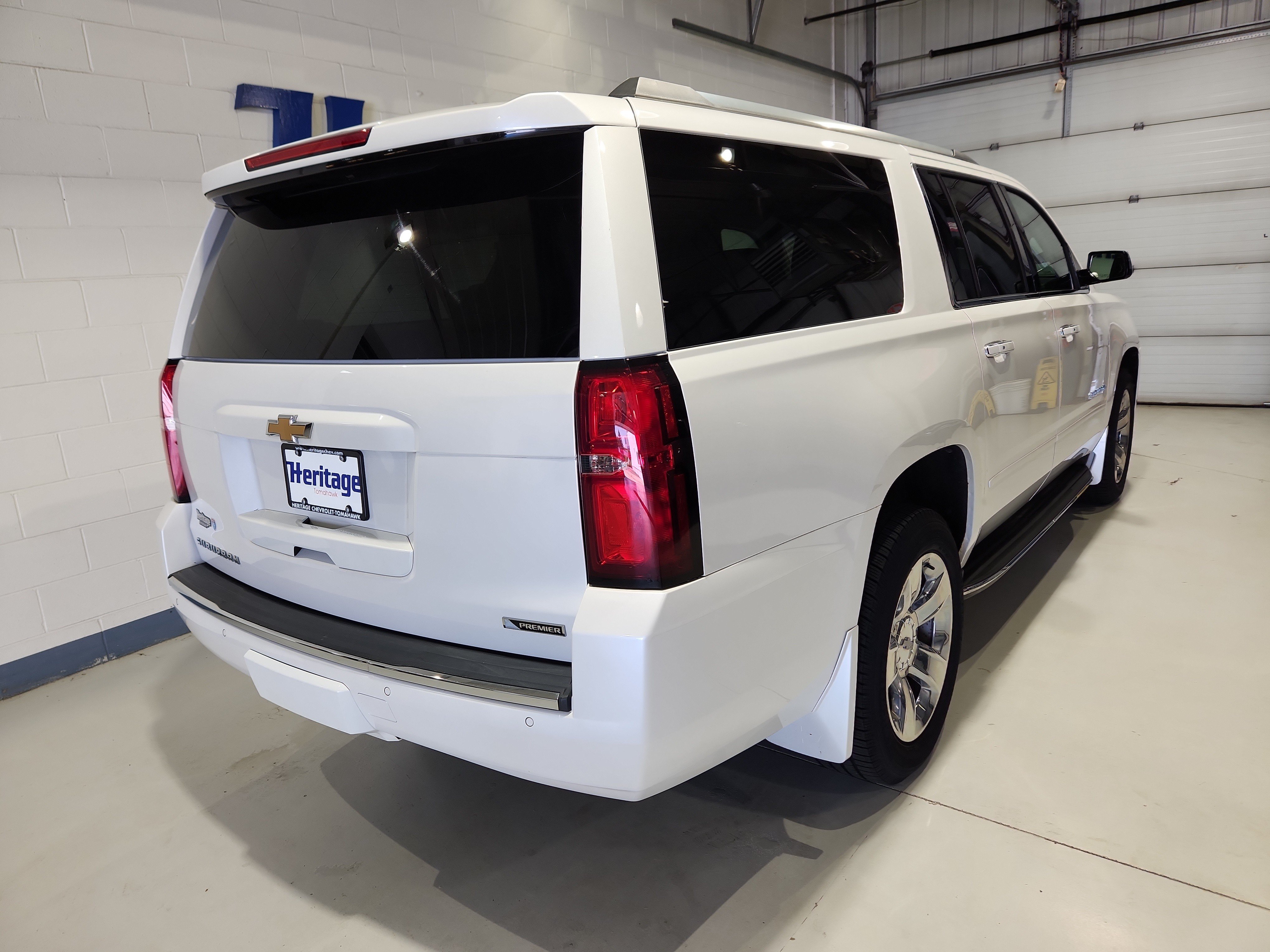 Used 2018 Chevrolet Suburban Premier AWD/4WD image 27