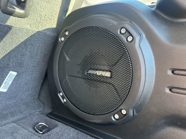 Used 2024 Jeep Wrangler Unlimited Rubicon w/ Technology Group image 16