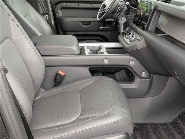 Certified 2025 Land Rover Defender 110 V8 AWD/4WD image 22