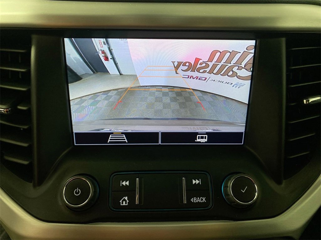 Certified 2023 GMC Acadia SLE w/ Driver Convenience Package image 17