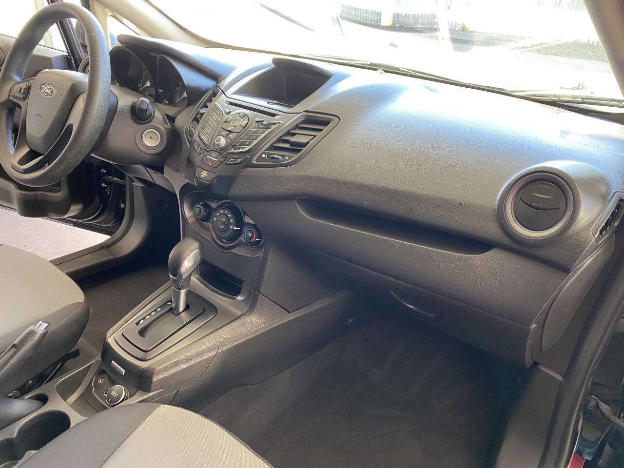 Used 2018 Ford Fiesta S image 34