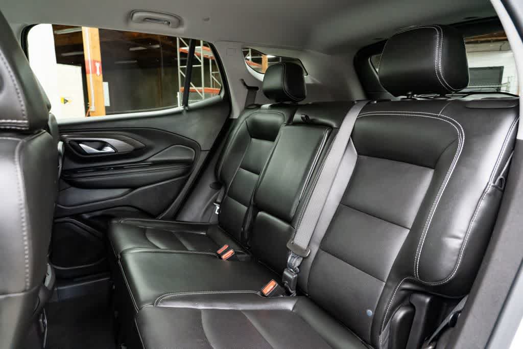 Used 2024 GMC Terrain SLT AWD/4WD image 26
