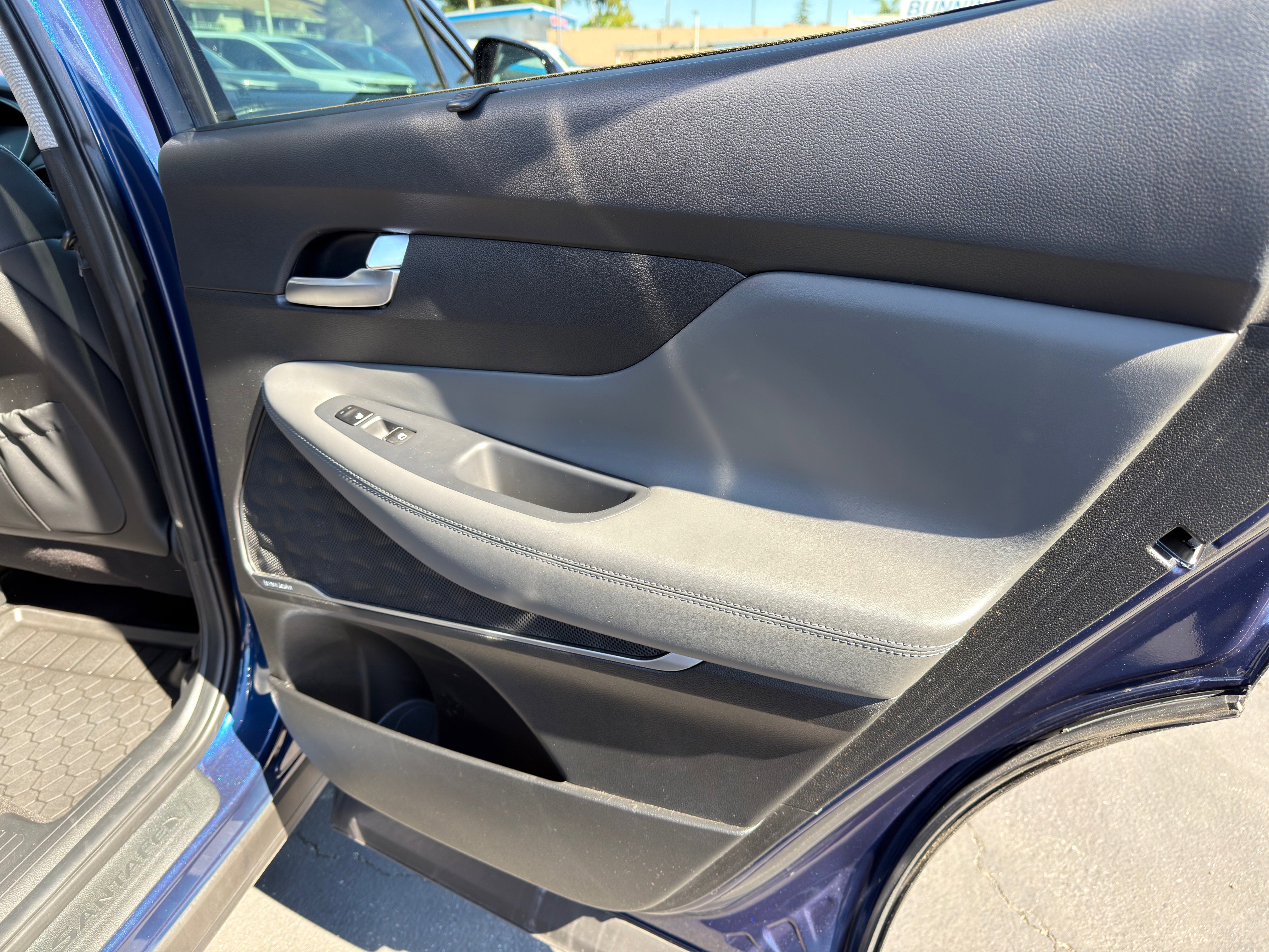 Used 2023 Hyundai Santa Fe Limited image 13