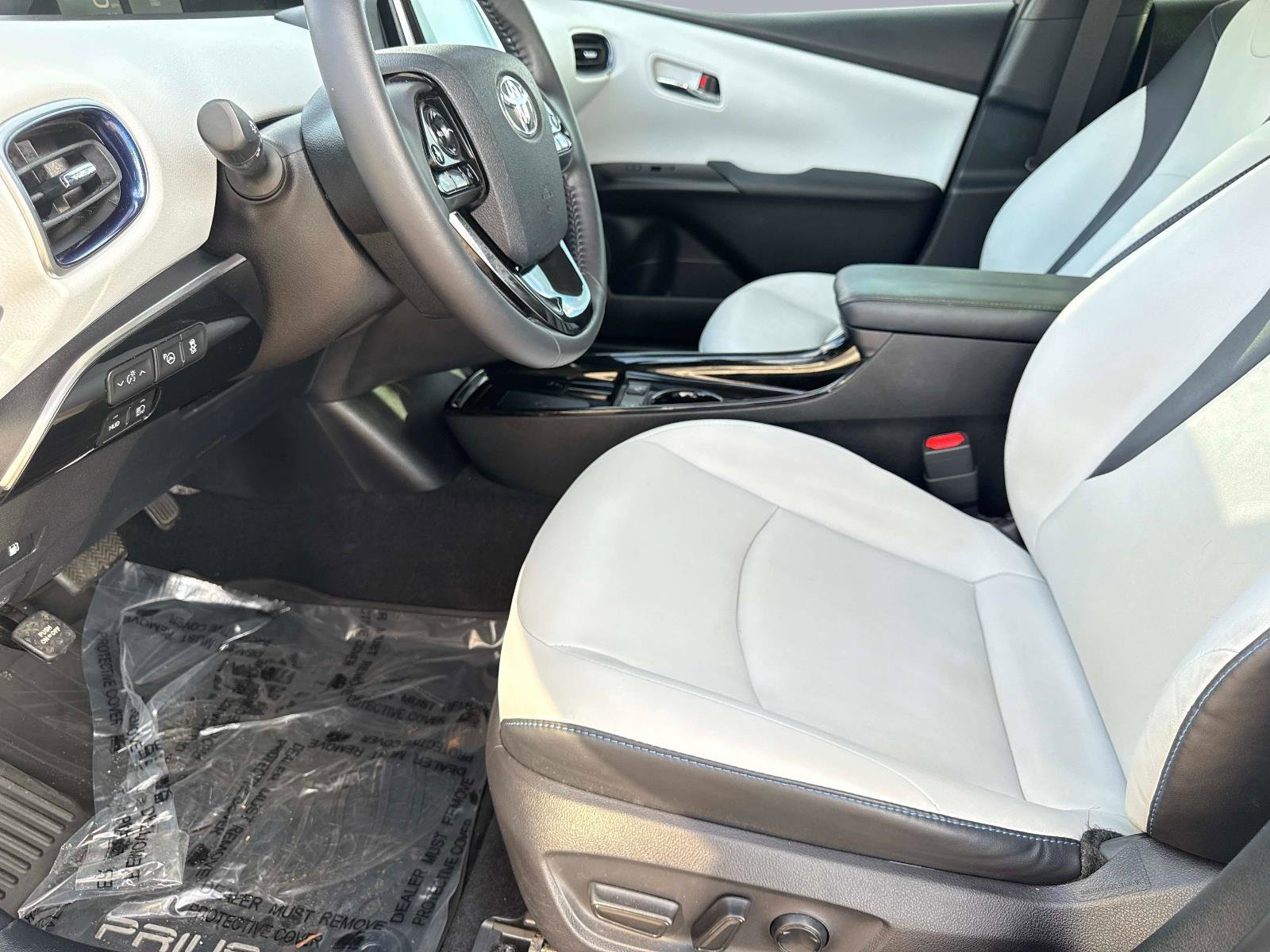 Used 2019 Toyota Prius Limited image 19