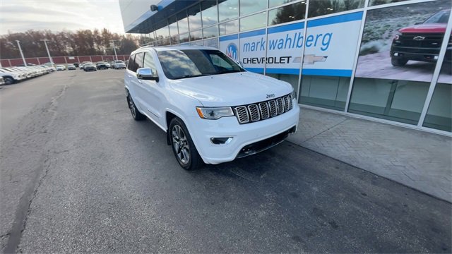 Used 2018 Jeep Grand Cherokee Overland image 2