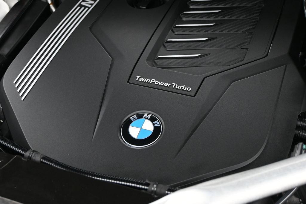 Used 2023 BMW X5 xDrive40i AWD/4WD image 5