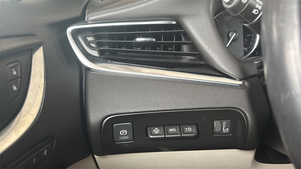 Used 2023 Buick Enclave Avenir image 19