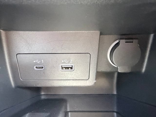 Certified 2024 Nissan Kicks SV FWD image 17