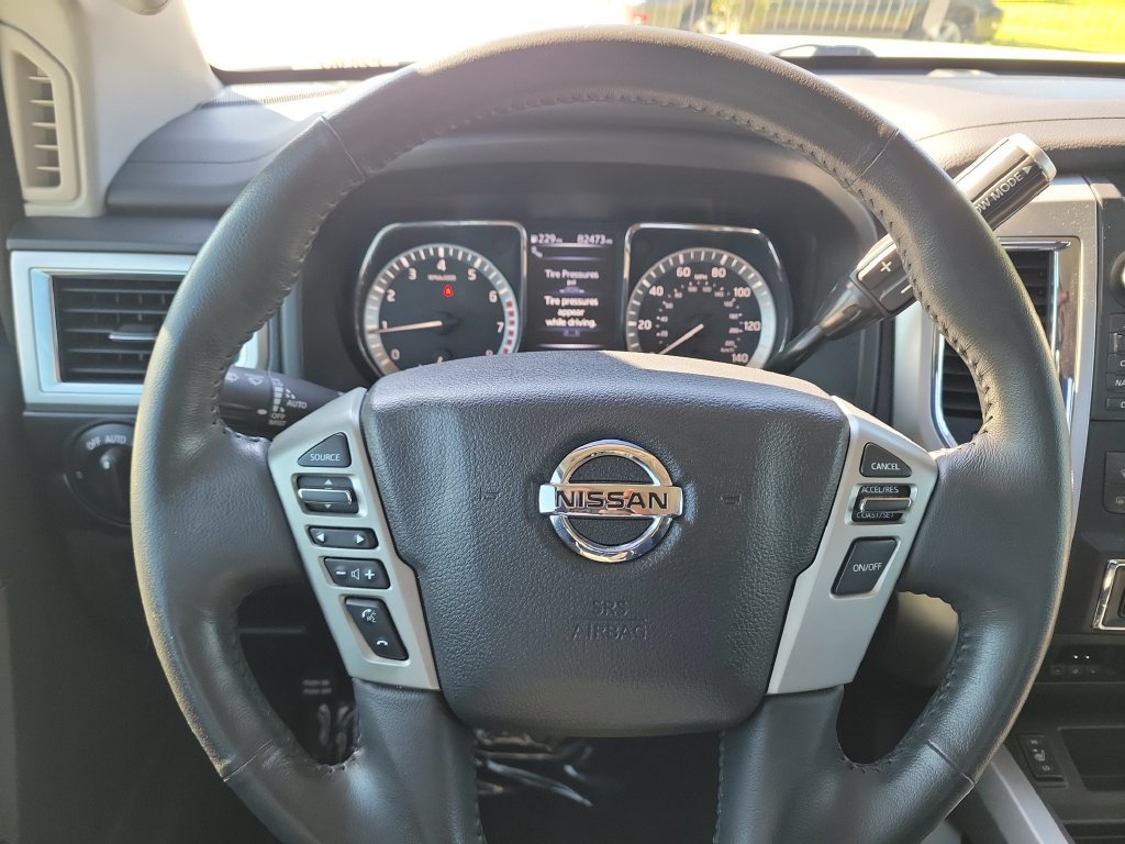 Used 2018 Nissan Titan SV w/ SV Convenience Package RWD image 8