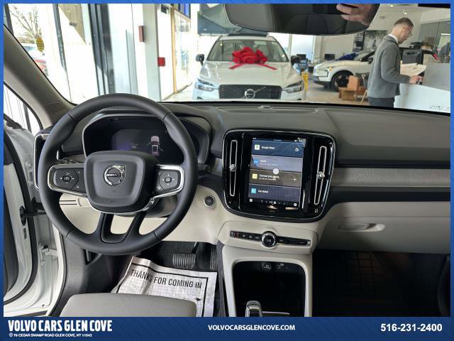 New 2025 Volvo XC40 B5 Ultra w/ Protection Package Premier image 14