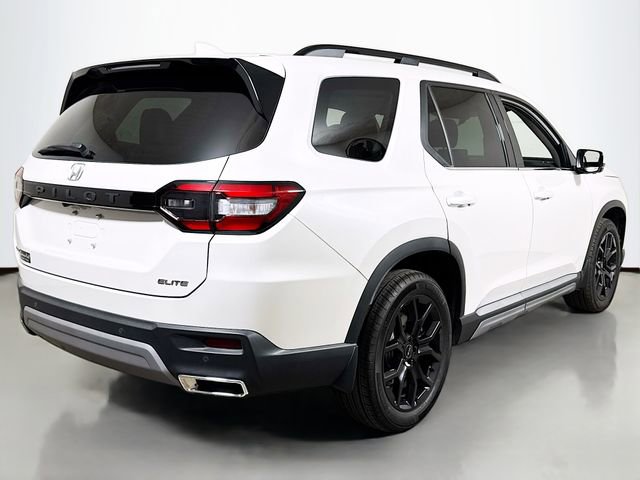 Used 2025 Honda Pilot Elite image 4