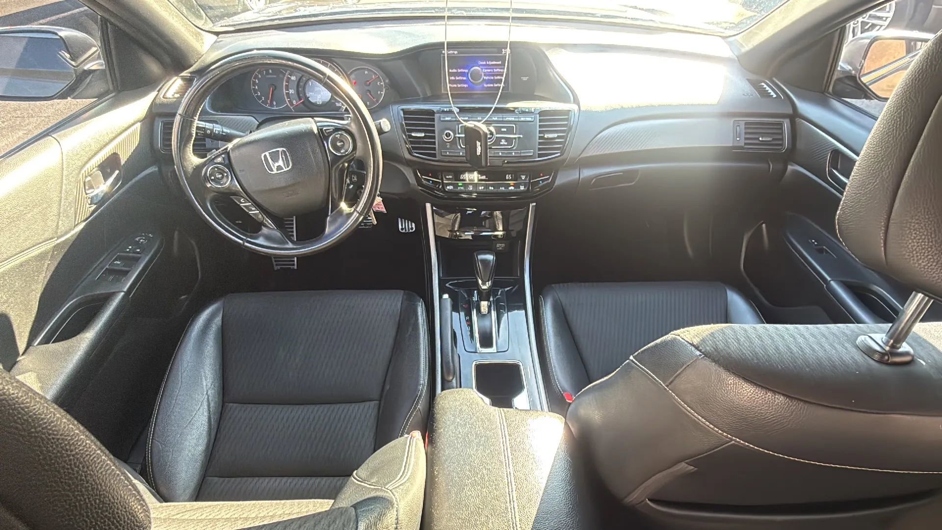 Used 2017 Honda Accord Sport image 28