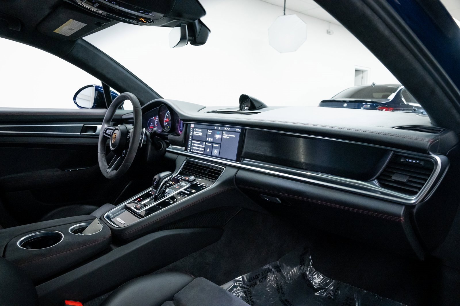 Used 2021 Porsche Panamera GTS image 26