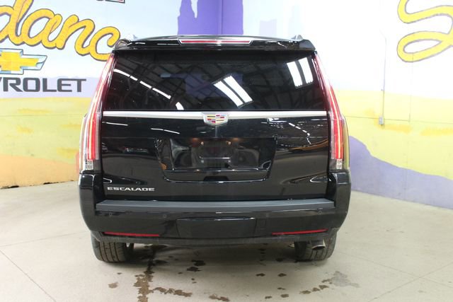Used 2016 Cadillac Escalade Platinum AWD/4WD image 7