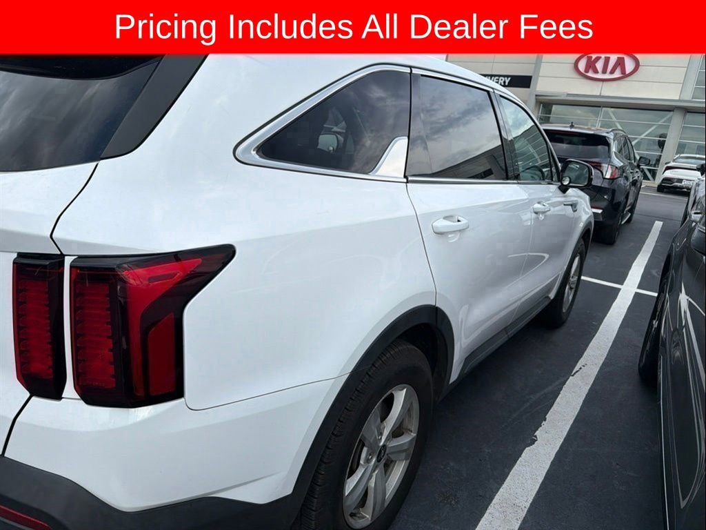 Used 2022 Kia Sorento LX FWD image 5