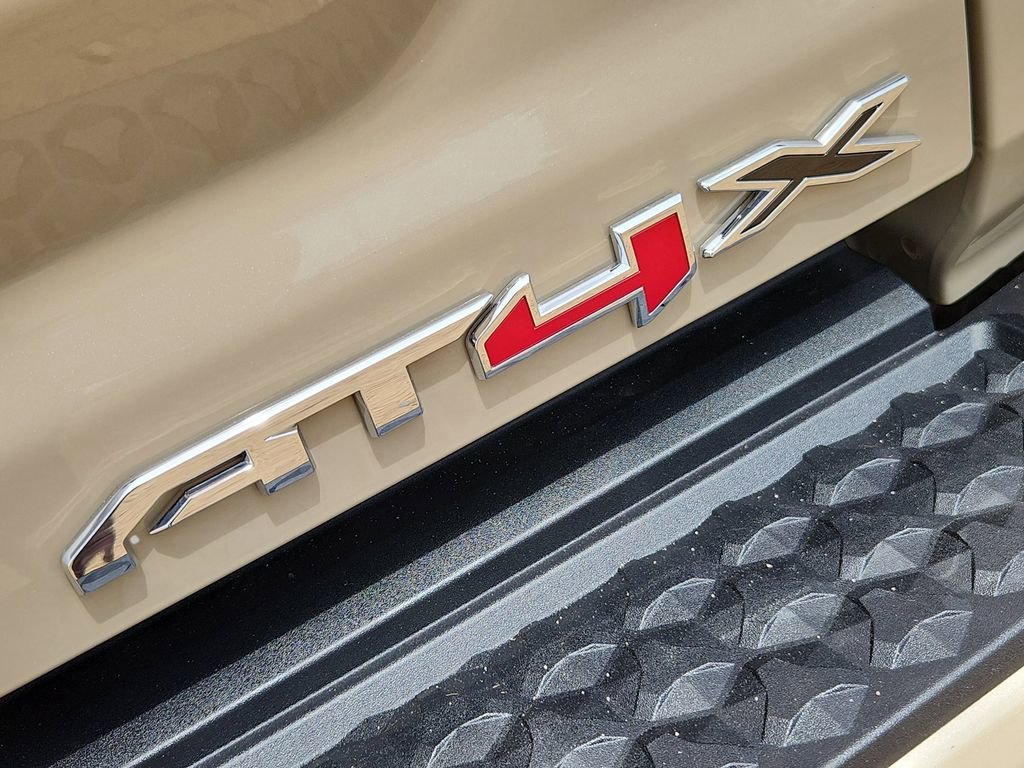 Used 2024 GMC Canyon AT4X AWD/4WD image 13