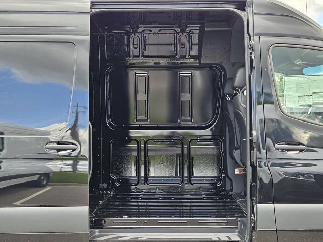 New 2025 Mercedes-Benz Sprinter 2500 image 29