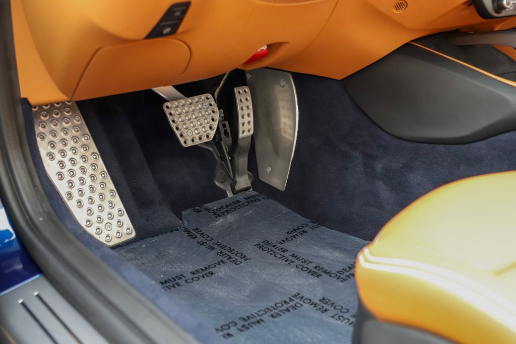 Certified 2023 Ferrari Portofino M image 38