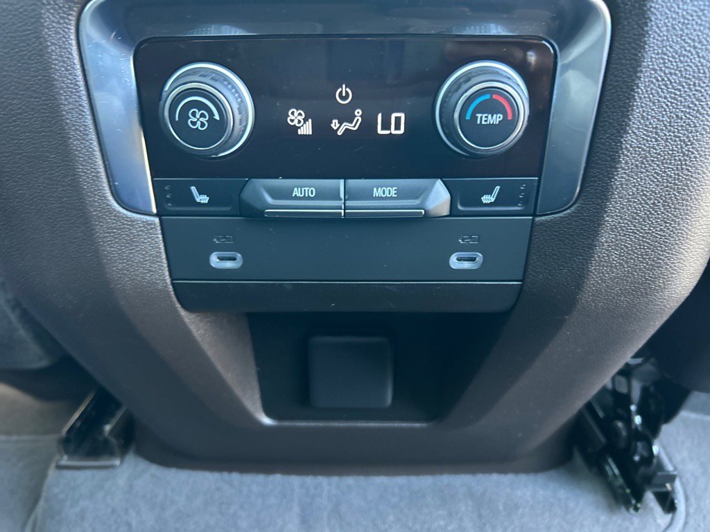 Used 2021 Chevrolet Tahoe LT w/ LT Signature Package image 25