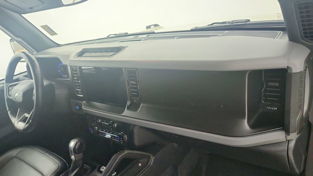 Used 2022 Ford Bronco Everglades image 30