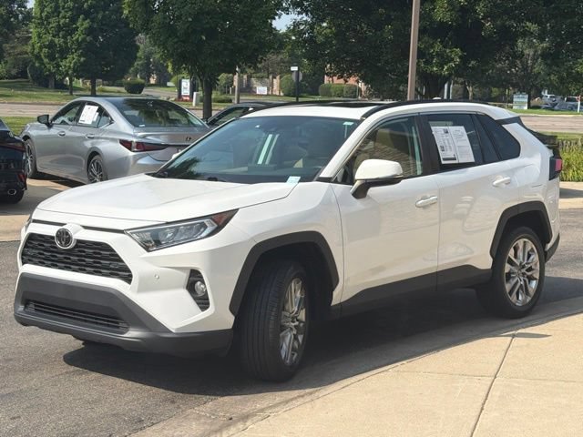 Used 2020 Toyota RAV4 XLE Premium AWD/4WD image 3