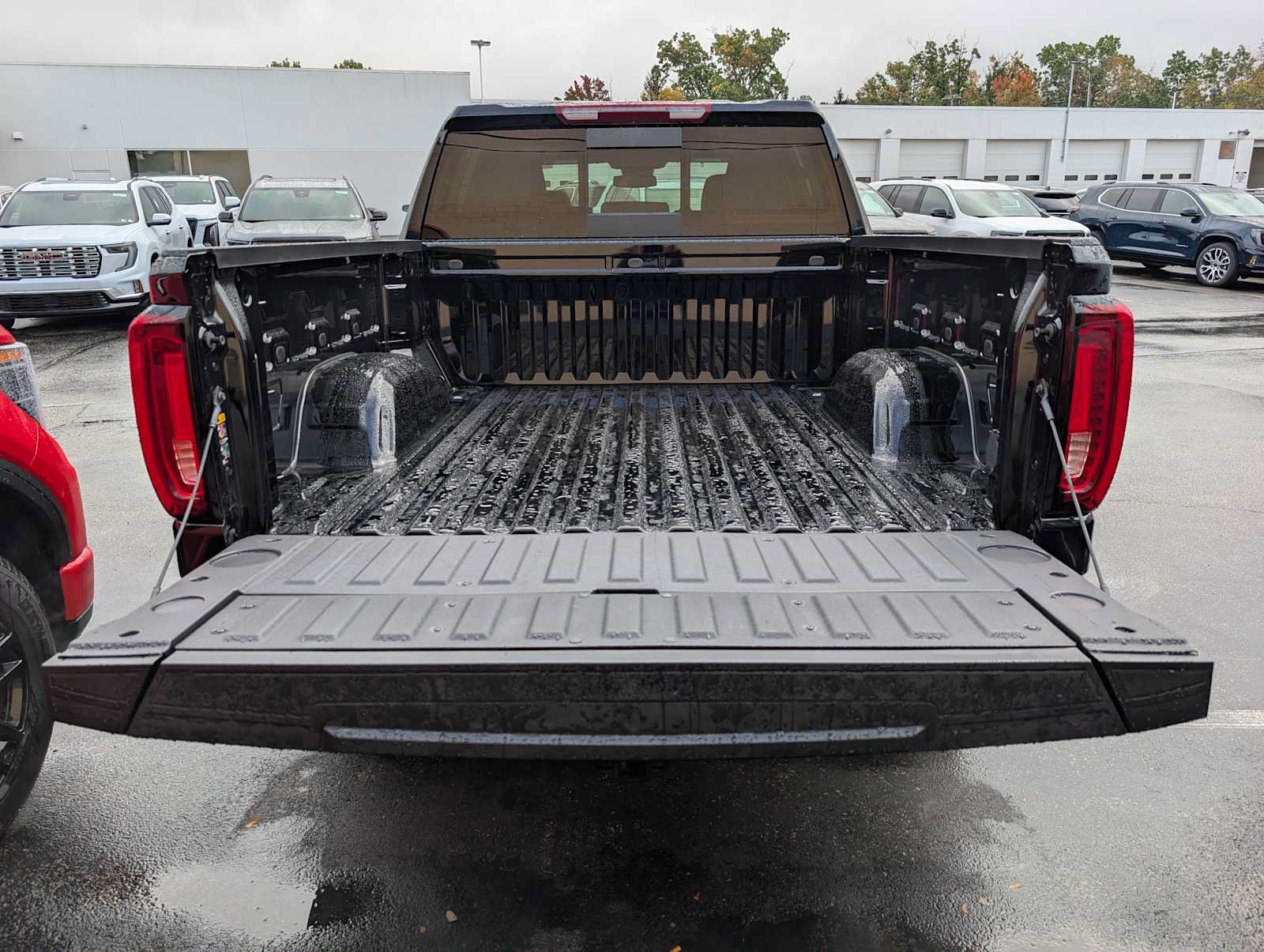New 2026 GMC Sierra 1500 SLT w/ SLT Premium Package AWD/4WD image 8