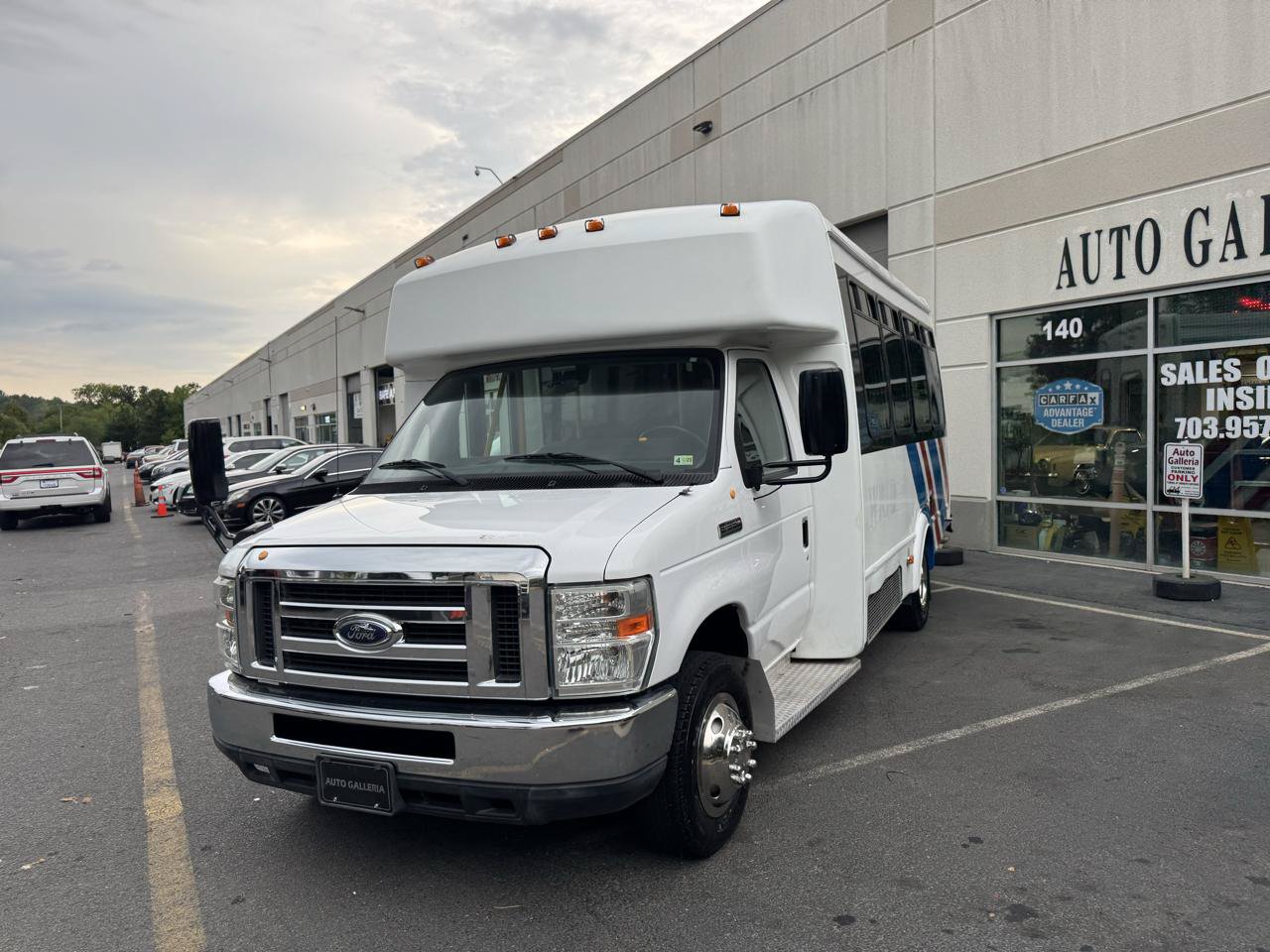 Used 2012 Ford E-350 and Econoline 350 Super Duty w/ Shuttle Bus Prep Pkg RWD image 11