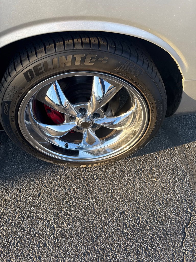 Used 2009 Dodge Challenger SRT8 w/ SRT Option Group II image 3