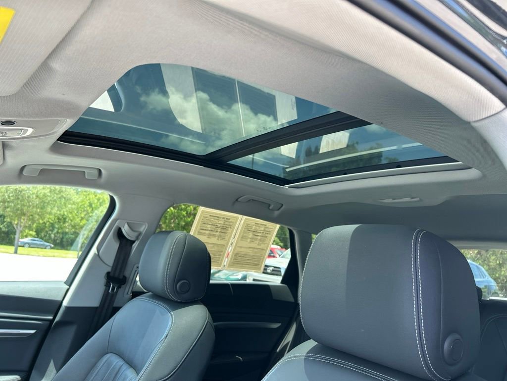 Used 2019 Audi e-tron Premium Plus AWD/4WD image 22
