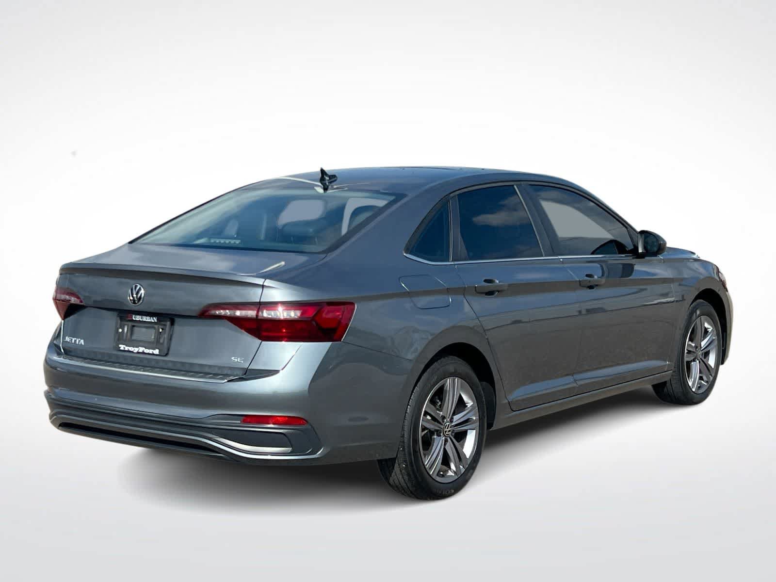 Used 2024 Volkswagen Jetta SE w/ Panoramic Sunroof Package FWD image 8