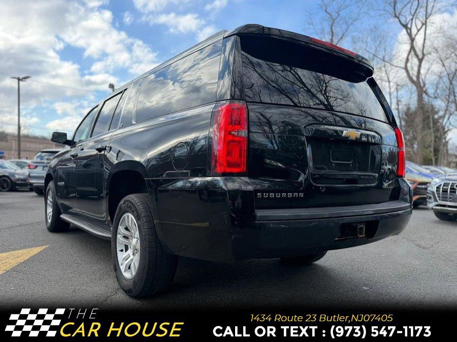 Used 2018 Chevrolet Suburban LT image 9