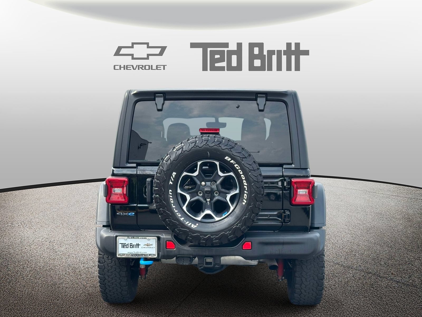 Used 2023 Jeep Wrangler Unlimited Rubicon 4xe w/ Steel Bumper Group AWD/4WD image 5