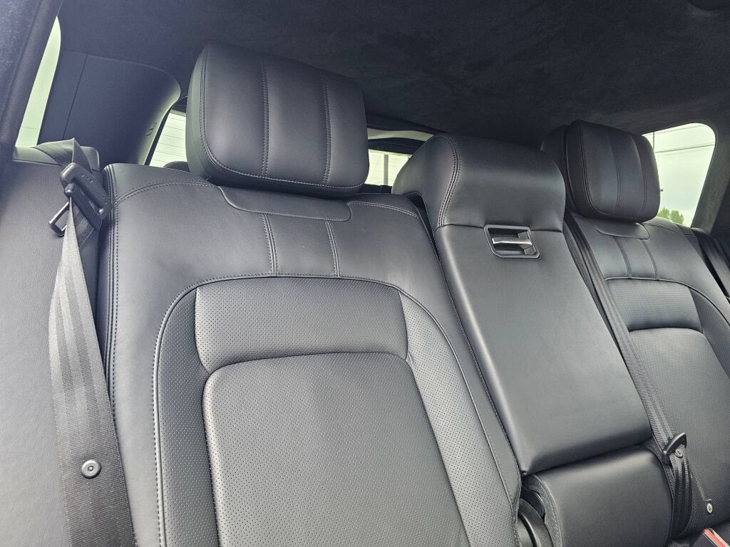Used 2022 Land Rover Range Rover P525 Westminster Edition AWD/4WD image 13